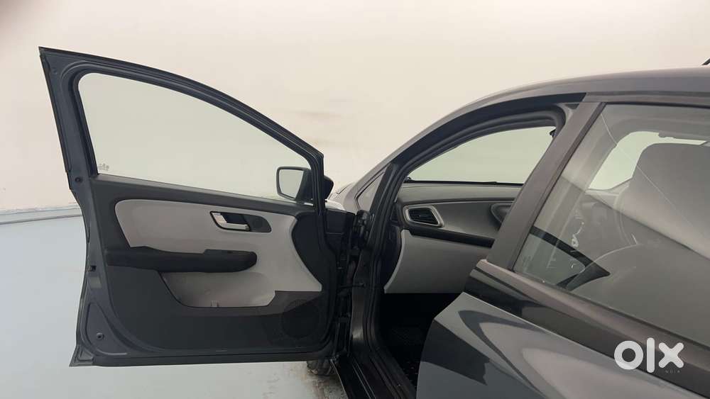 Tata Altroz Xz, 2021, Petrol