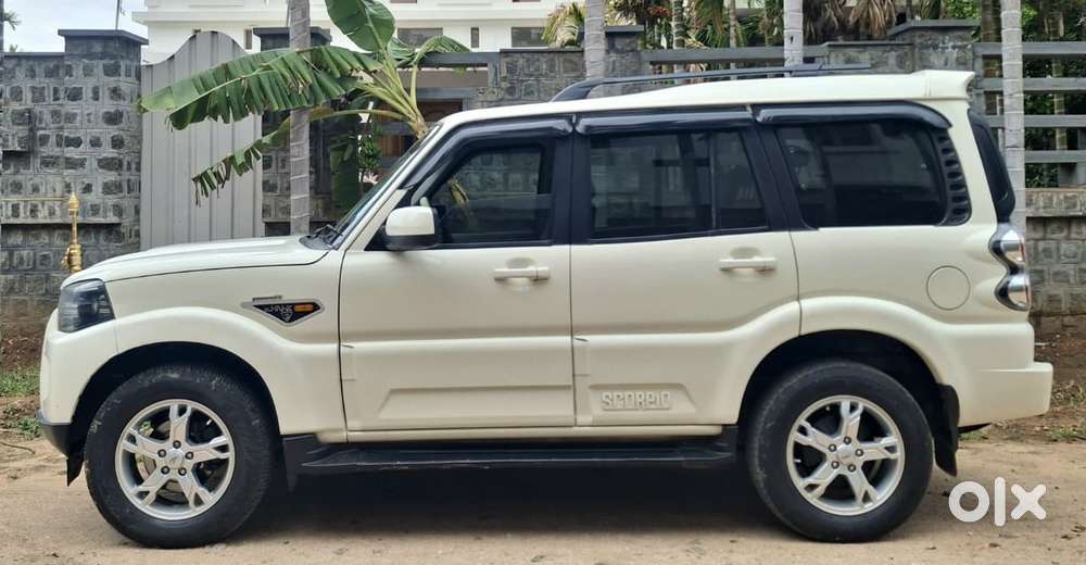 Mahindra Scorpio S10 7 Seater, 2017, Diesel