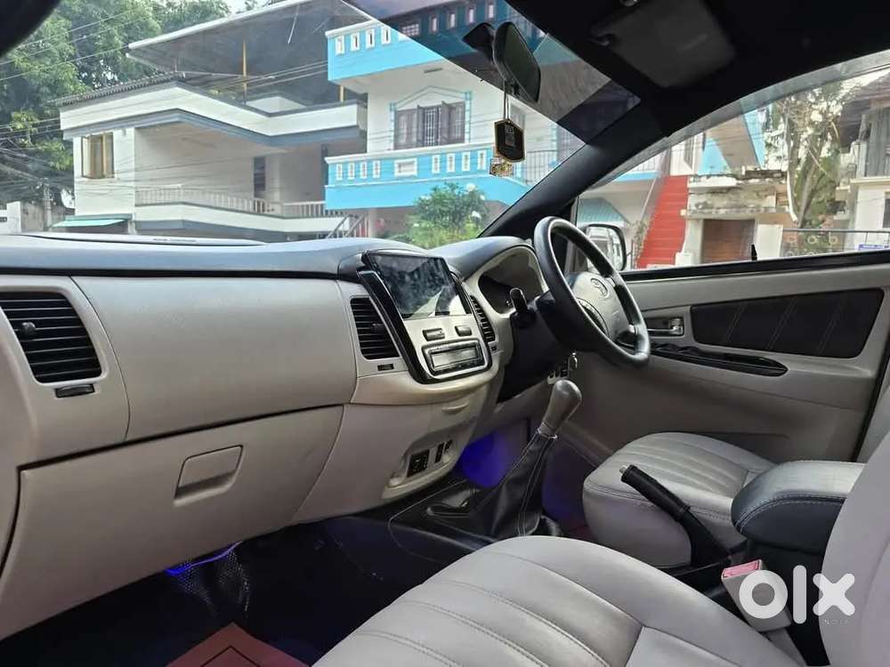 Toyota Innova 2013 Diesel 75000 Km Driven