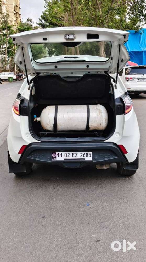 Tata Nexon 1.2 Revotron Xza Plus Dualtone, 2018, Cng & Hybrids