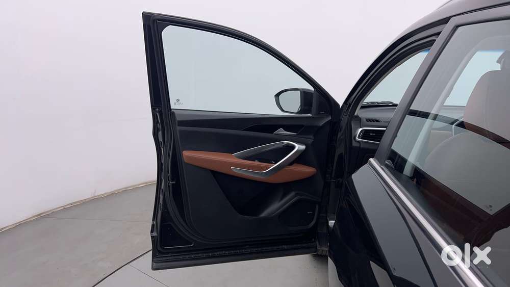 Mg Hector Plus 1.5 Sharp Turbo Cvt 6 Str, 2022, Petrol