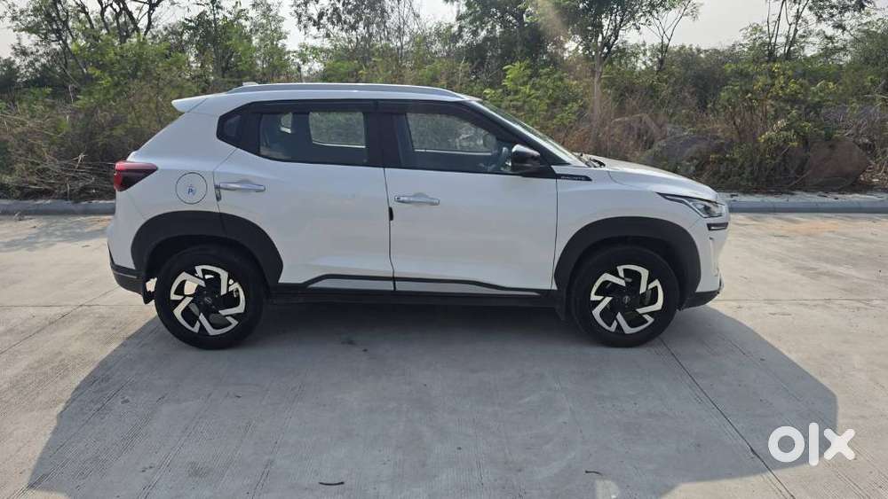 Nissan Magnite 1.0 Xv Turbo Cvt, 2023, Petrol
