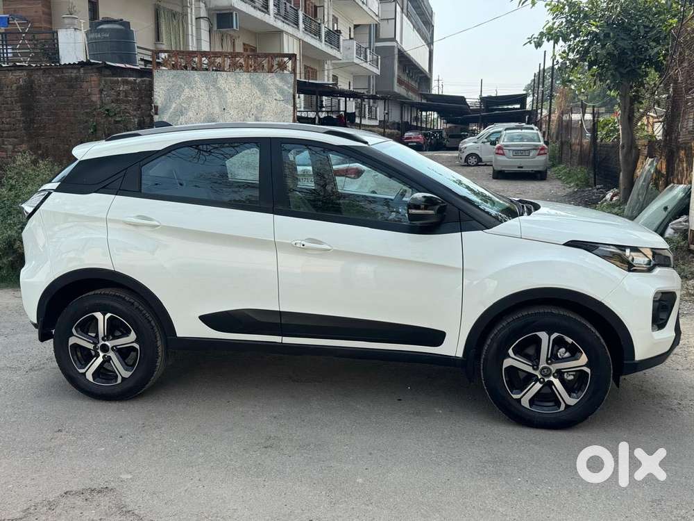 Tata Nexon Xz Plus Luxs, 2023, Petrol