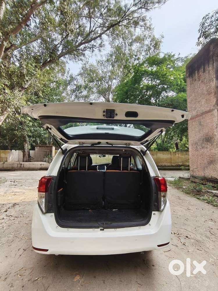 Toyota Innova Crysta 2.4 Gx Mt, 2018, Petrol