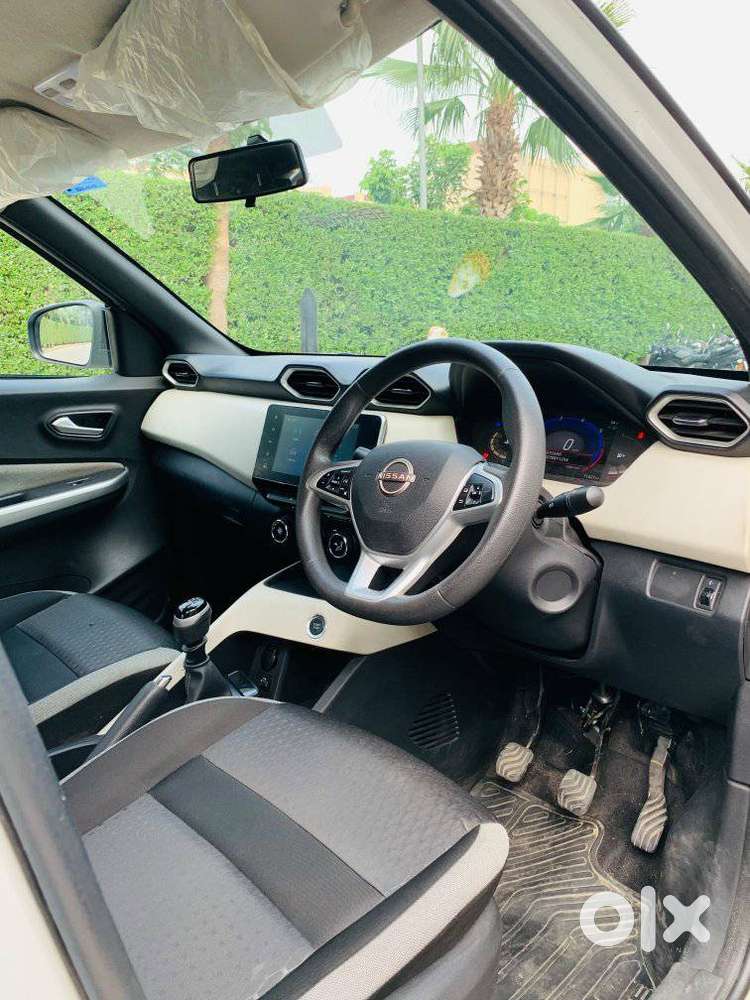 Nissan Magnite 1.0 Xv, 2023, Petrol