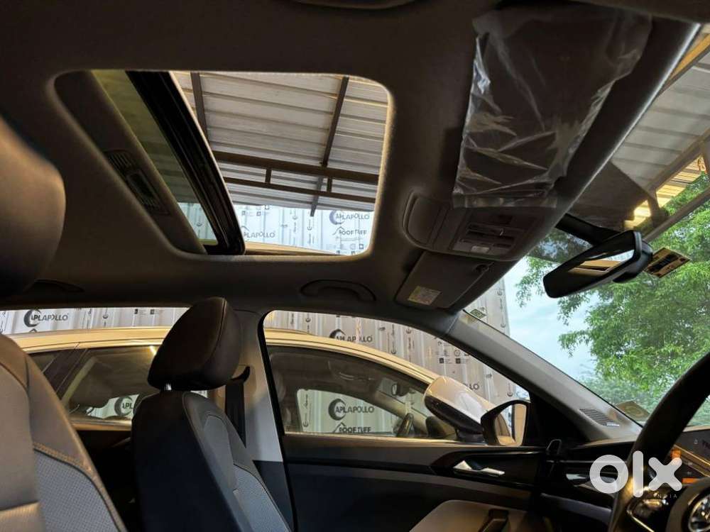 Skoda Kushaq 1.0 Tsi Style At (6 Airbags), 2022, Petrol