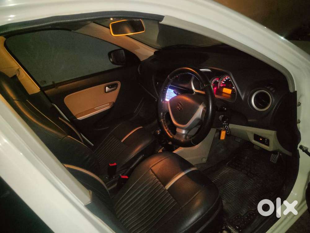 No Scratches, Central Lock, Leather Seats, Screen