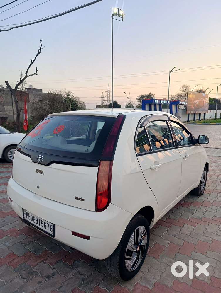 Tata Indica Vista 2008-2013 Aura Plus 1.3 Quadrajet, 2012, Diesel