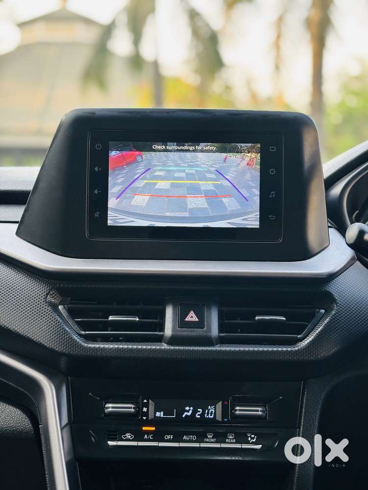 Maruti Suzuki Vitara Brezza 1.5 Vxi At, 2023, Petrol