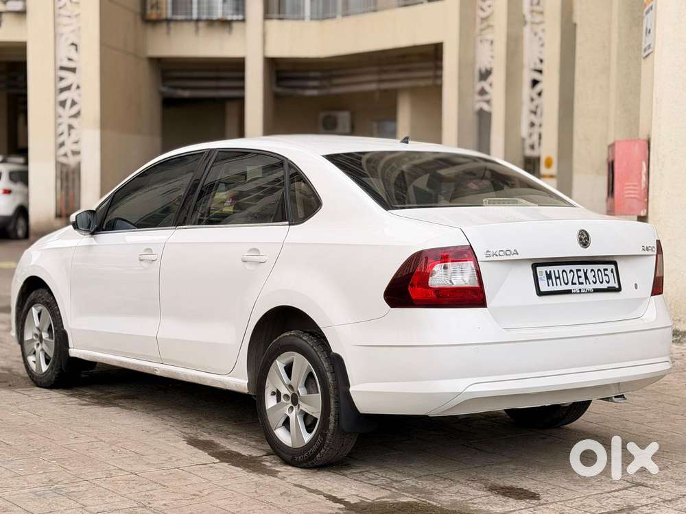 Skoda Rapid [ ] 1.6 Style Plus Mpi At, 2016, Petrol
