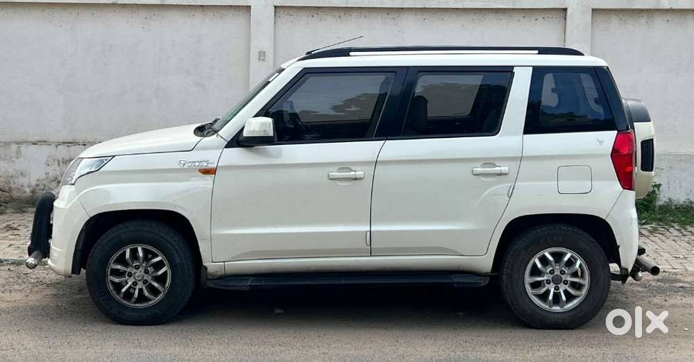 Mahindra Tuv 300