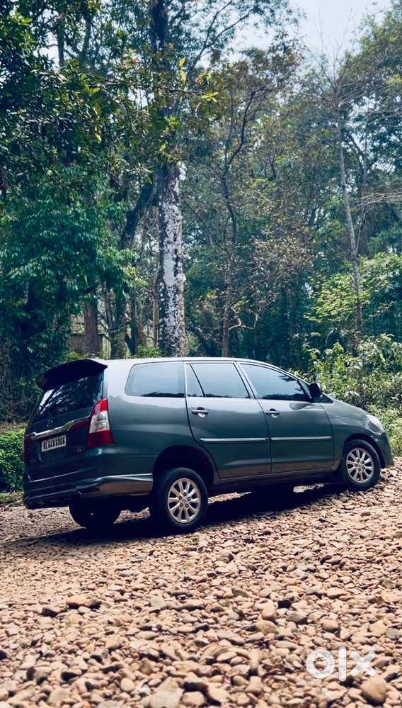 Toyota Innova 2011 Diesel Well Maintained