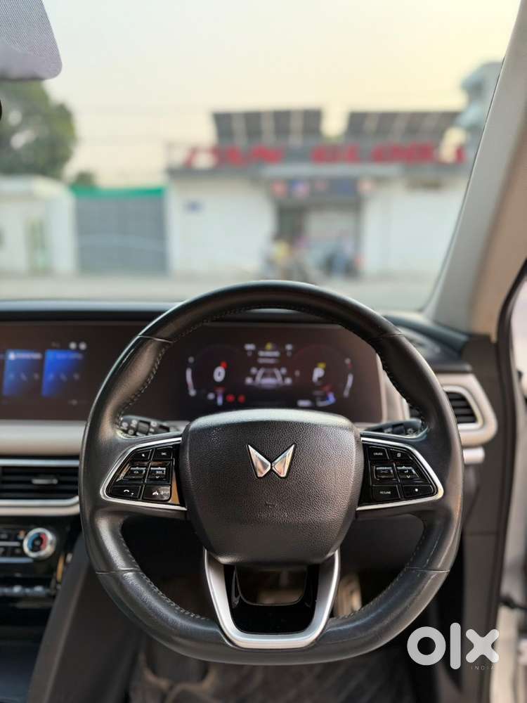 Mahindra Xuv700 Diesel Auto Ax7 L 1st Owner Pb 91