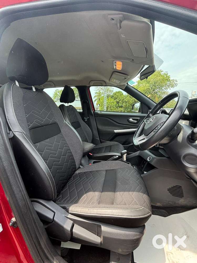 Nissan Magnite 1.0 Xv Premium Turbo Cvt, 2022, Petrol