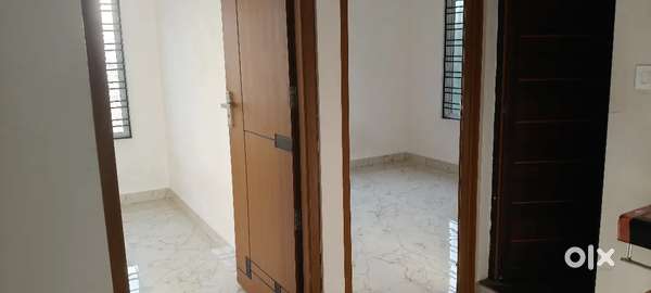 പഴവീട് ജംഗ്ഷൻ 3ബെഡ്‌റൂം ഹാൾ കിച്ചൻ വാടകക്ക്