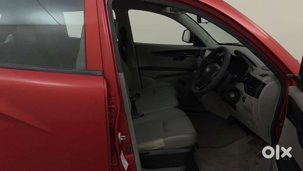 Mahindra Kuv 100 Mahindra-kuv-100-g80-k2-plus, 2016, Petrol