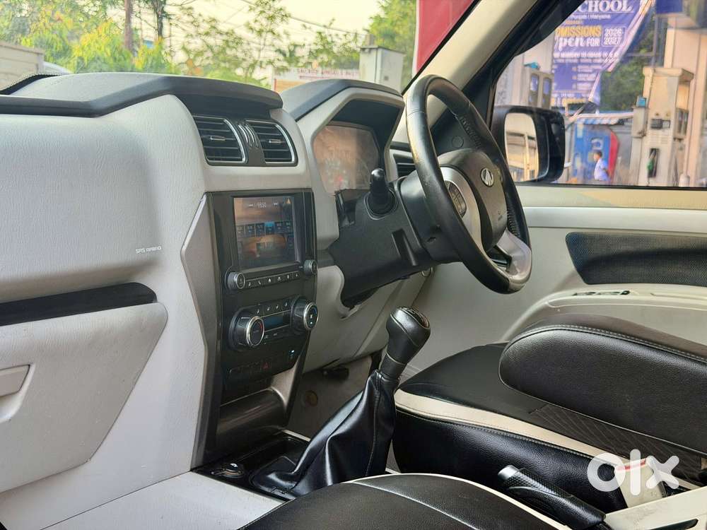 Mahindra Scorpio Classic 2.2 S Mt 9 Str, 2020, Petrol