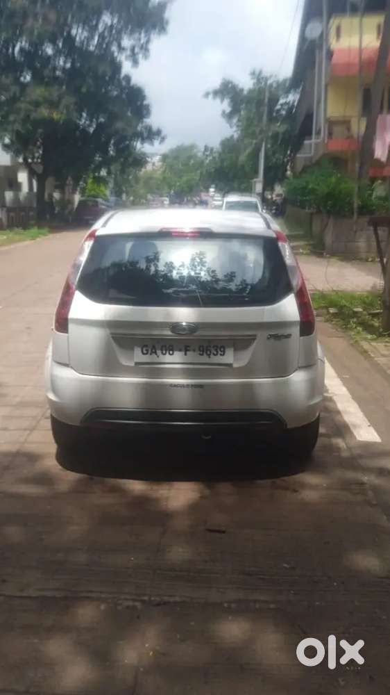 Ford Figo Petrol Manual 2011 Good Condition Tyre Also New
