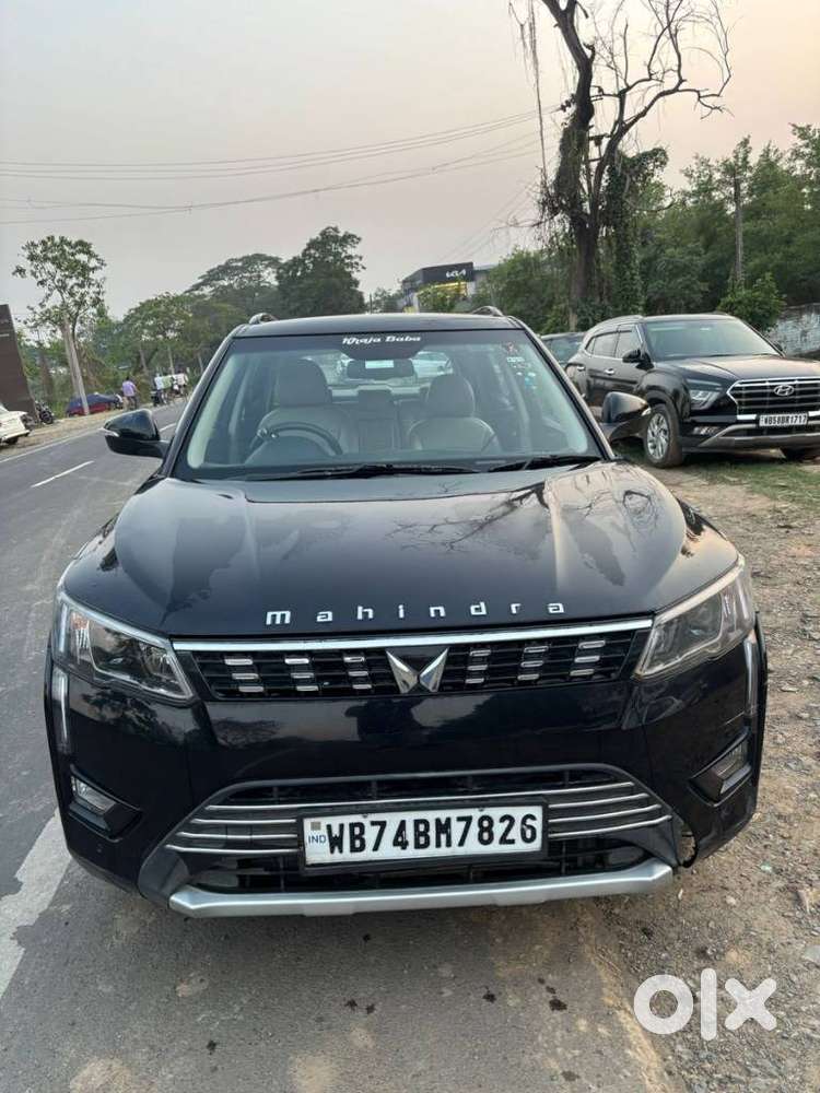 Mahindra Xuv300 W8 1.2 Petrol Dual Tone, 2022, Petrol