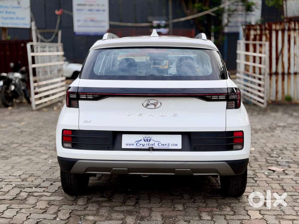 Hyundai Venue Sx Mt, 2024, Petrol