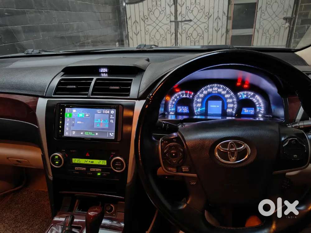 Toyota Camry Hybrid 2015