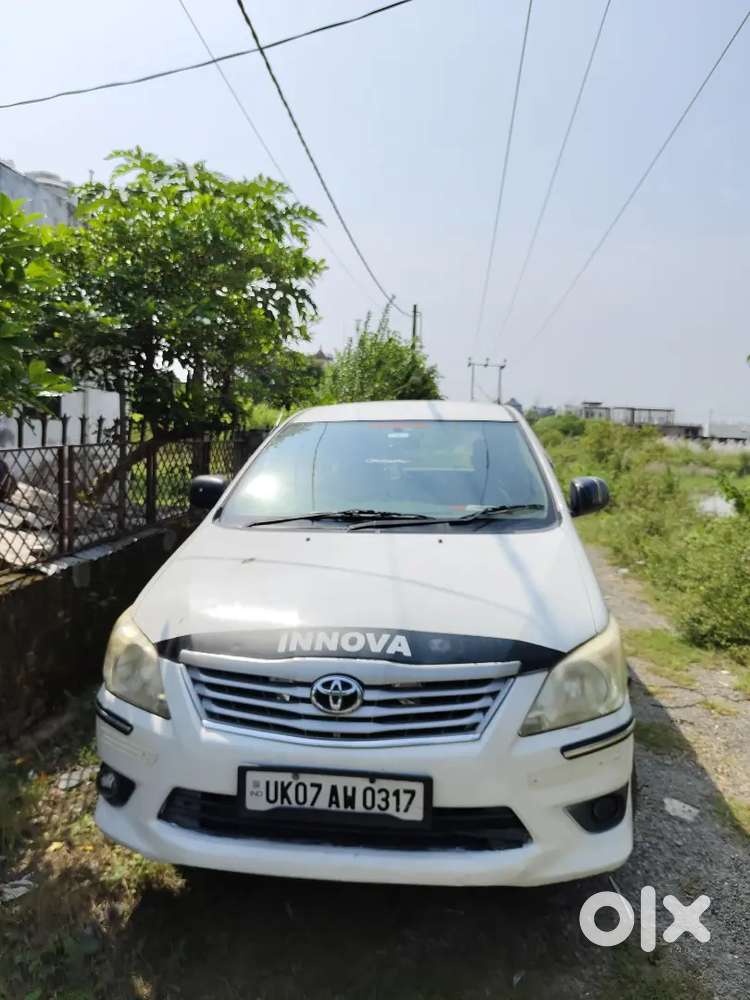 Toyota Innova Hycross 2013
