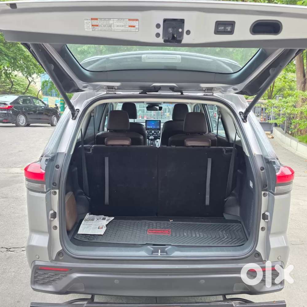 Toyota Innova Hycross 2.0 Zx Hybrid 7 Str, 2023, Petrol