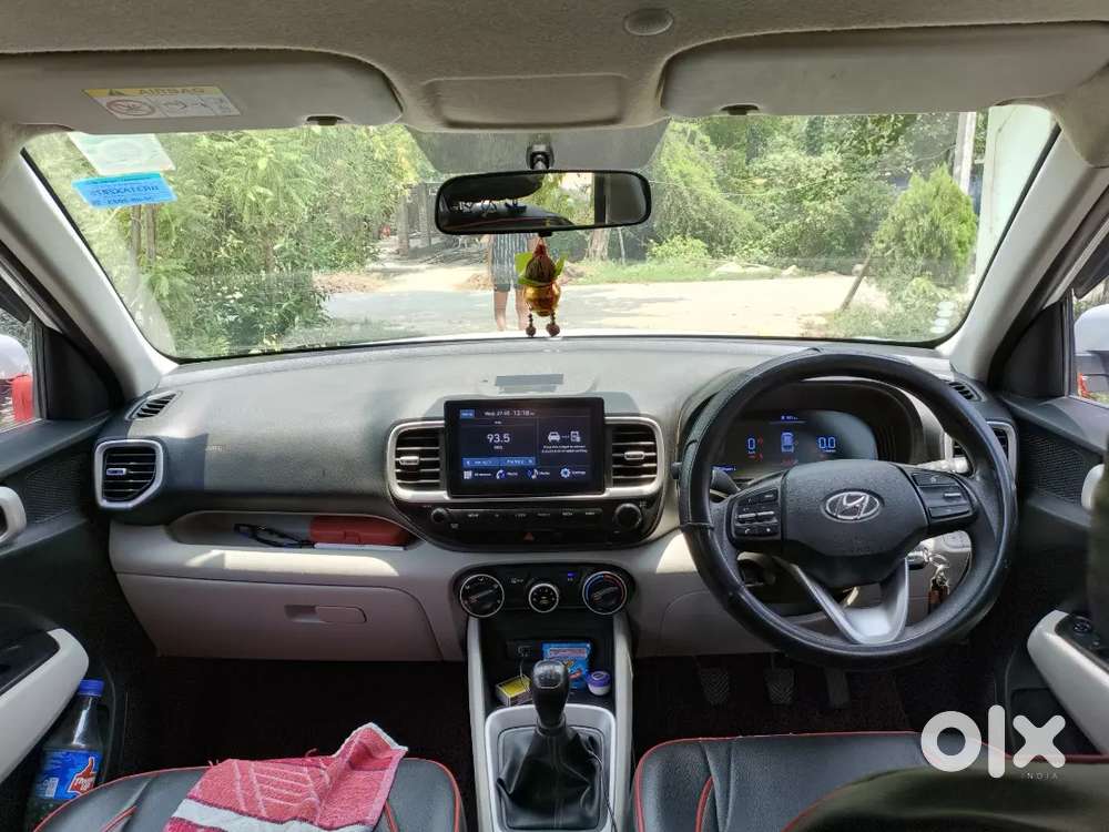 Hyundai Venue Petrol Mt 2023