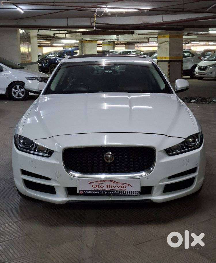 Jaguar Xe Portfolio, 2019, Petrol