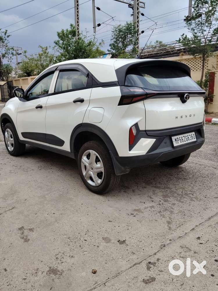 Tata Nexon 1.5 Revotorq Xz Plus Dual Tone, 2025, Diesel
