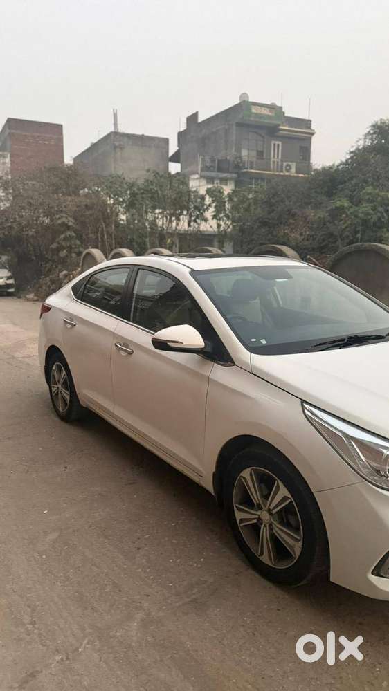 Verna Top Model Automatic And Sunroof