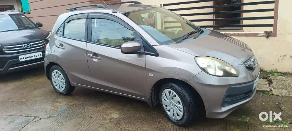 Honda Brio 2013 Petrol Well Maintained