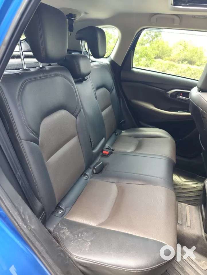 Toyota Urban Cruiser Hyryder 1.5 V Hybrid, 2022, Petrol