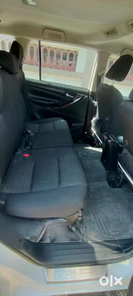 Toyota Innova Crysta 2.8 Gx At 8s, 2016, Diesel