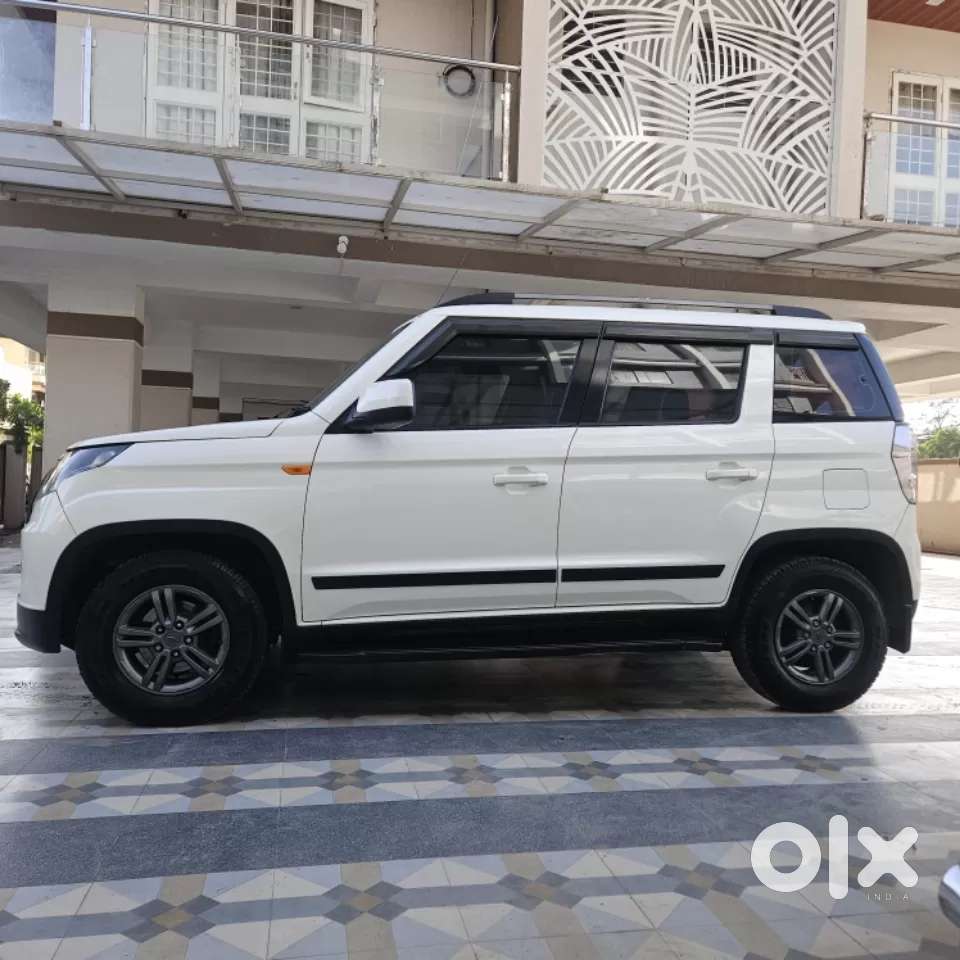 Mahindra Tuv 300 T10 Dual Tone, 2020, Diesel