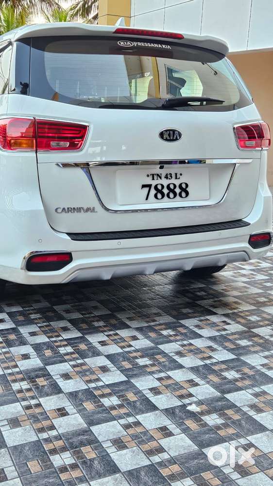 Kia Carnival Premium, 2021, Diesel