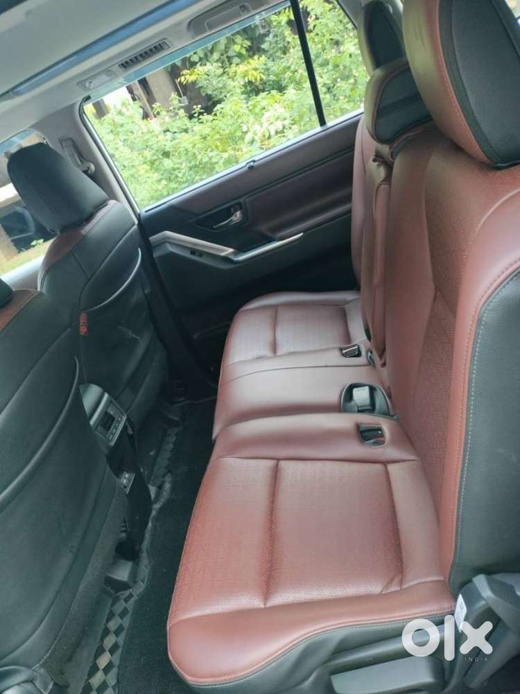 Toyota Innova Hycross 2.0 Vx Hybrid 8 Str, 2025, Petrol