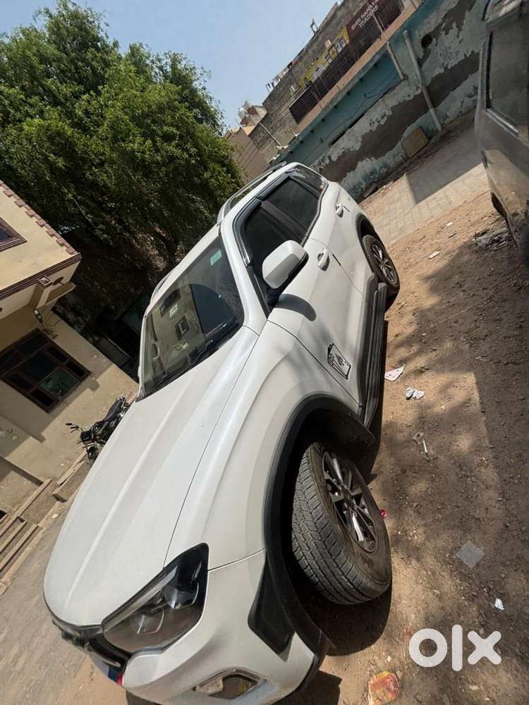 Mahindra Petrol Car 2025