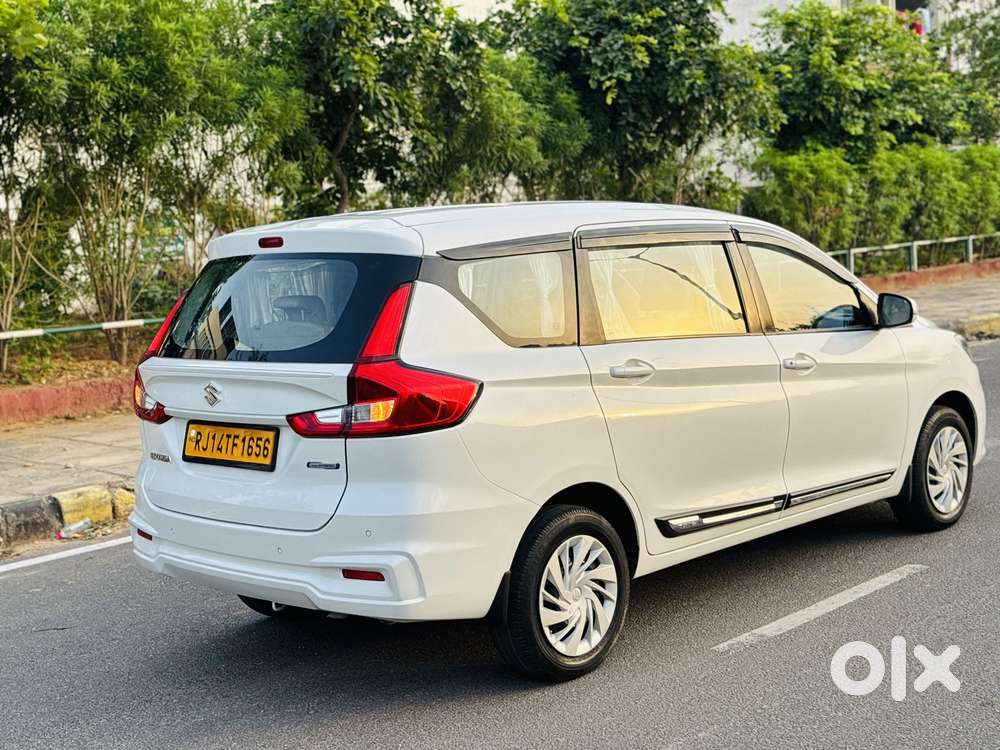 Maruti Suzuki Ertiga 1.5 Vxi, 2022, Petrol