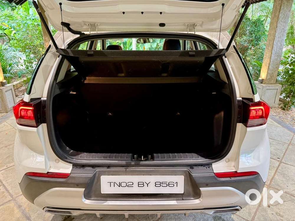 Kia Sonet White Well Maintained Car For Sale – Excellent Condition