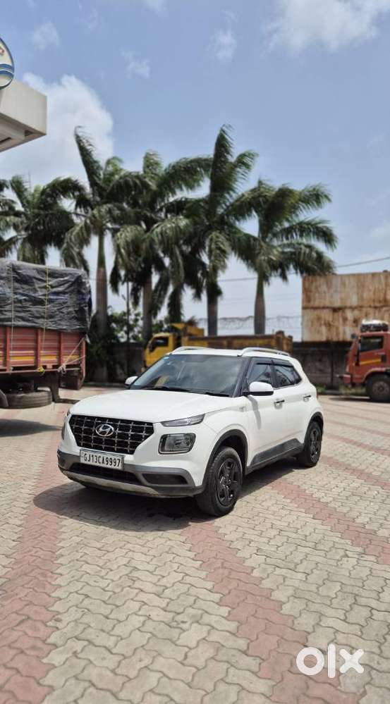 Hyundai Venue S Mt 1.2 Kappa, 2022, Cng & Hybrids