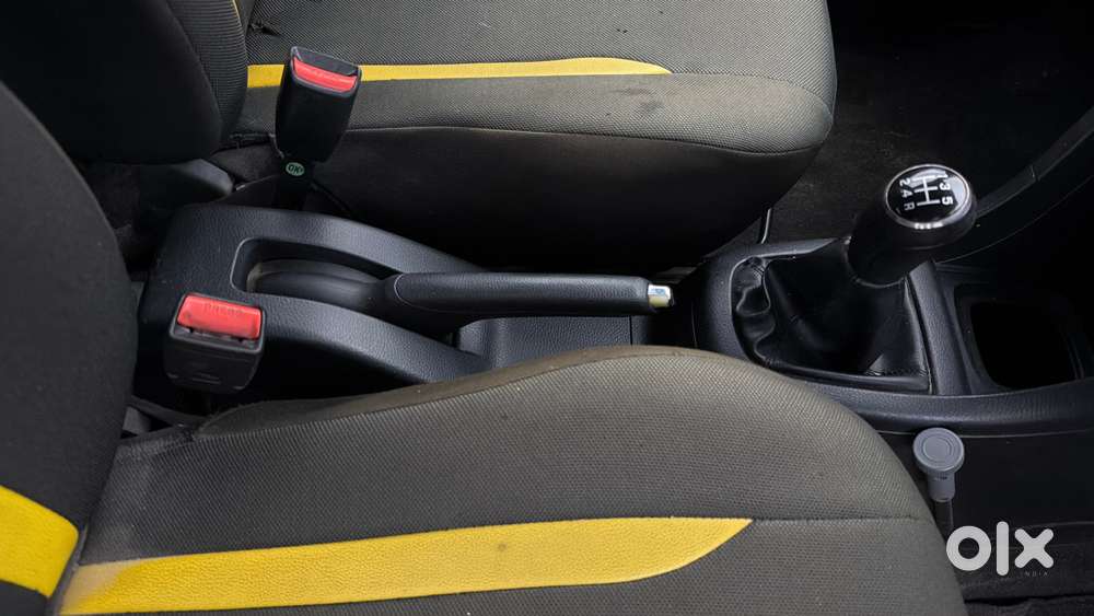 Maruti Suzuki Swift Zxi, 2015, Petrol
