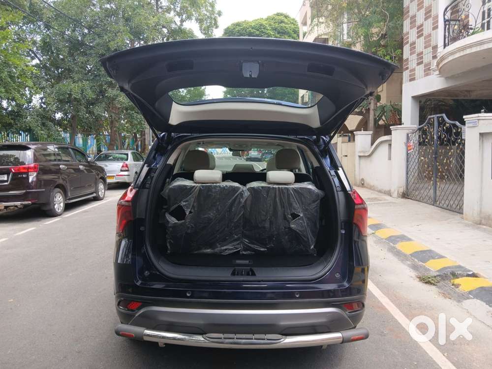 Mahindra Xuv700 2.2 Ax 7 Diesel At Str, 2022, Diesel
