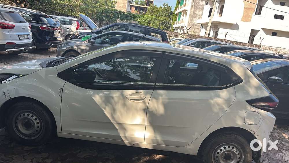 Tata Altroz 1.2 Xe, 2021, Diesel