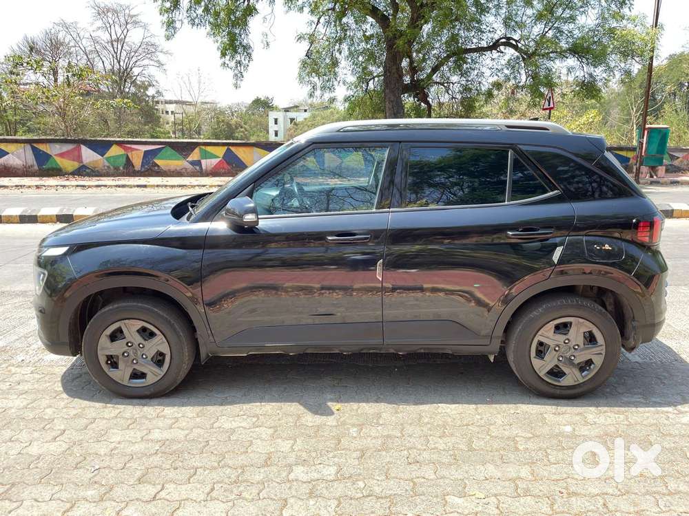 Hyundai Venue S (o) 1.2 Petrol Knight Edition, 2023, Petrol