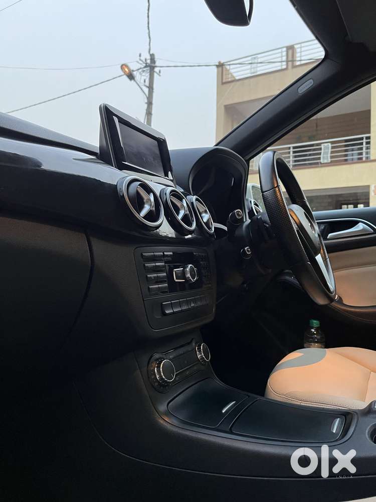 Mercedes-benz B Class 180 Sportz Petrol, 2013