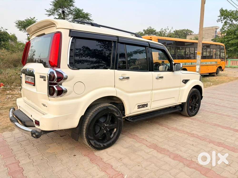 Mahindra Scorpio S5