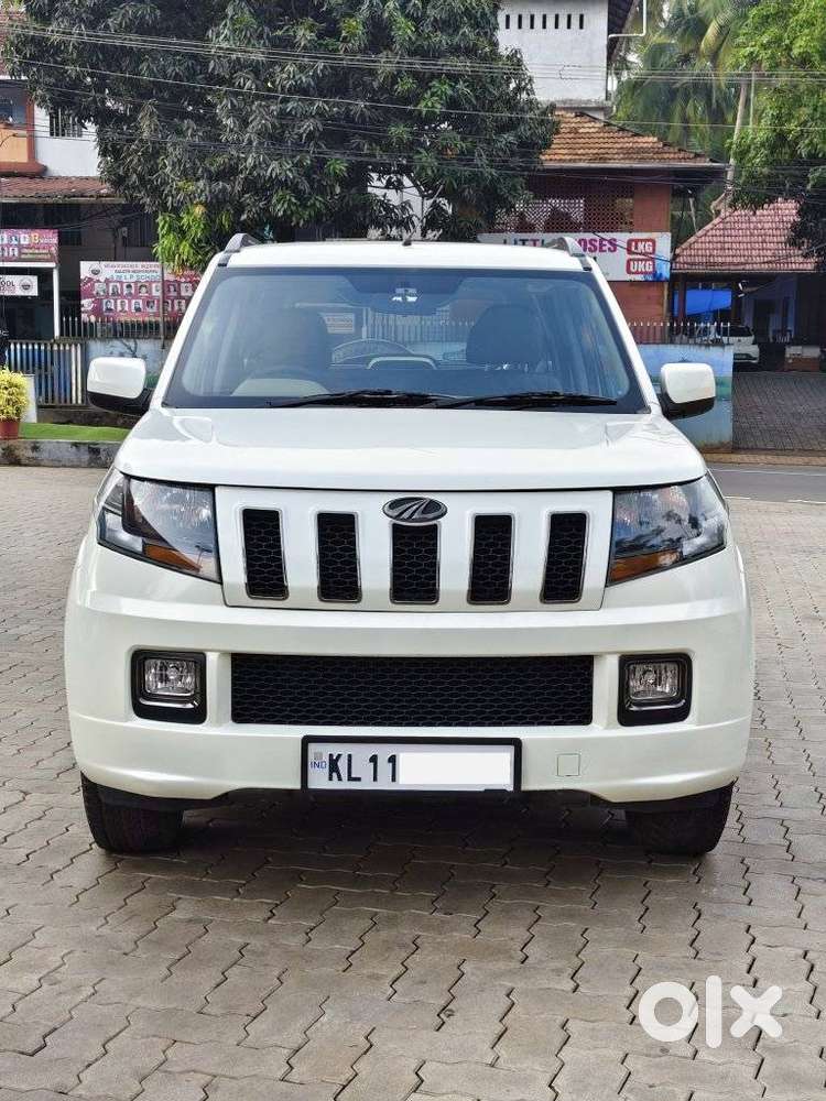 Mahindra Tuv 300 T10 Amt (automatic), 2017, Diesel