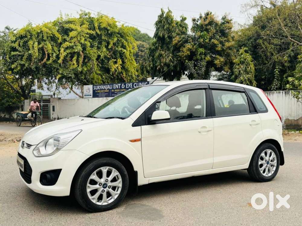 Ford Figo, 2014, Petrol