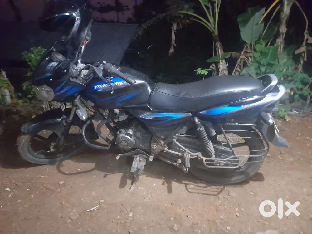 Black Bajaj Discover 125 Blue Colour Bajaj Discover 125 Disc Price